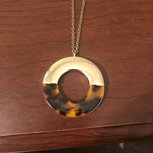 Pendant necklace
